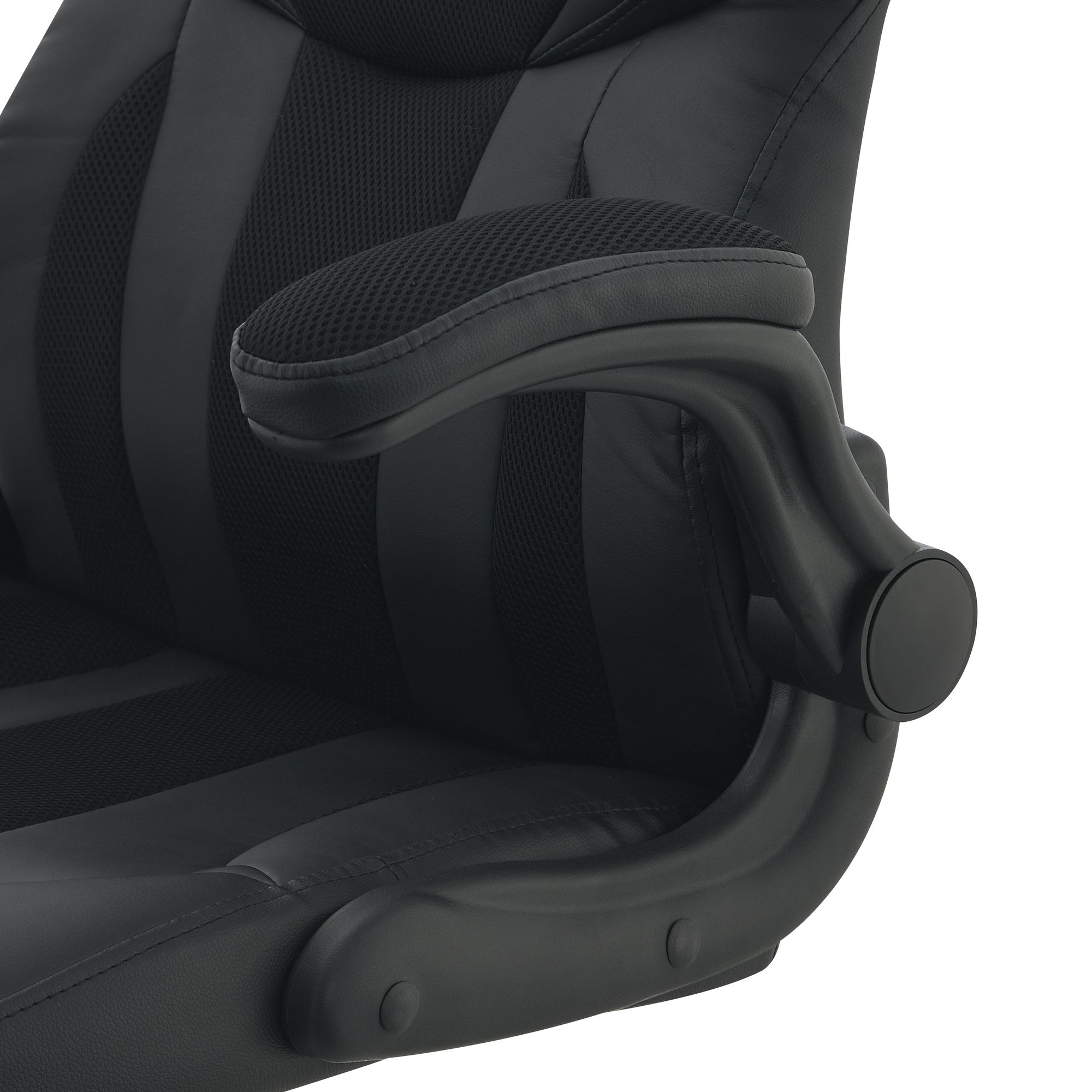 Bernie-Gaming-Chair-in-Black-Black-Seat-Detail