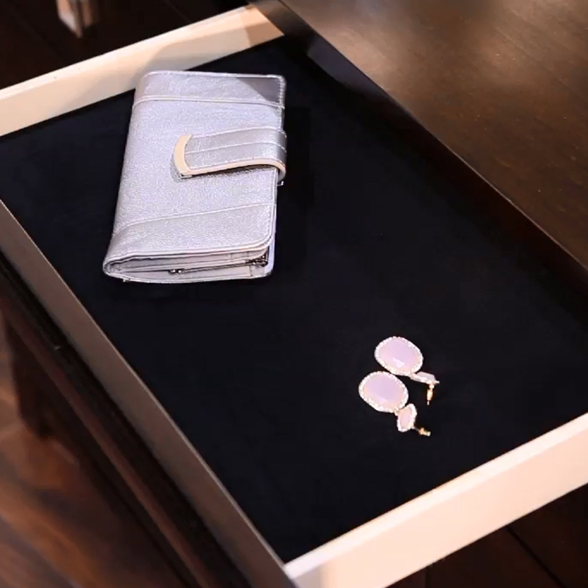 London-Dresser-Felt-Lining-Top-Center-Hidden-Drawer