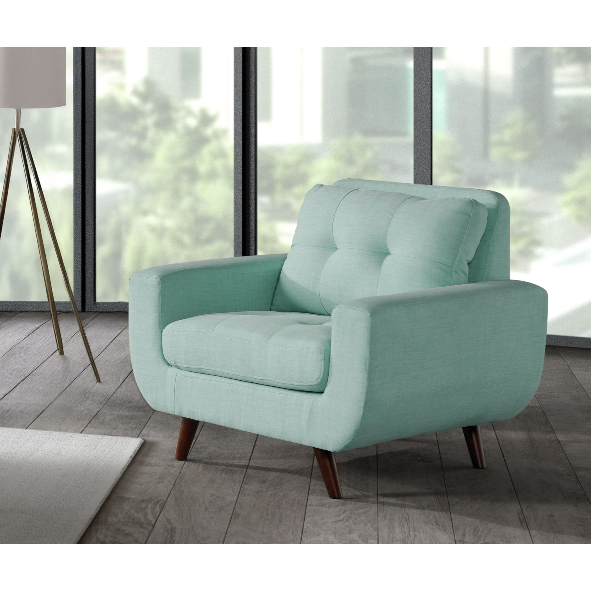 FreeportChairinHeirloomLaguna_Lifestyle