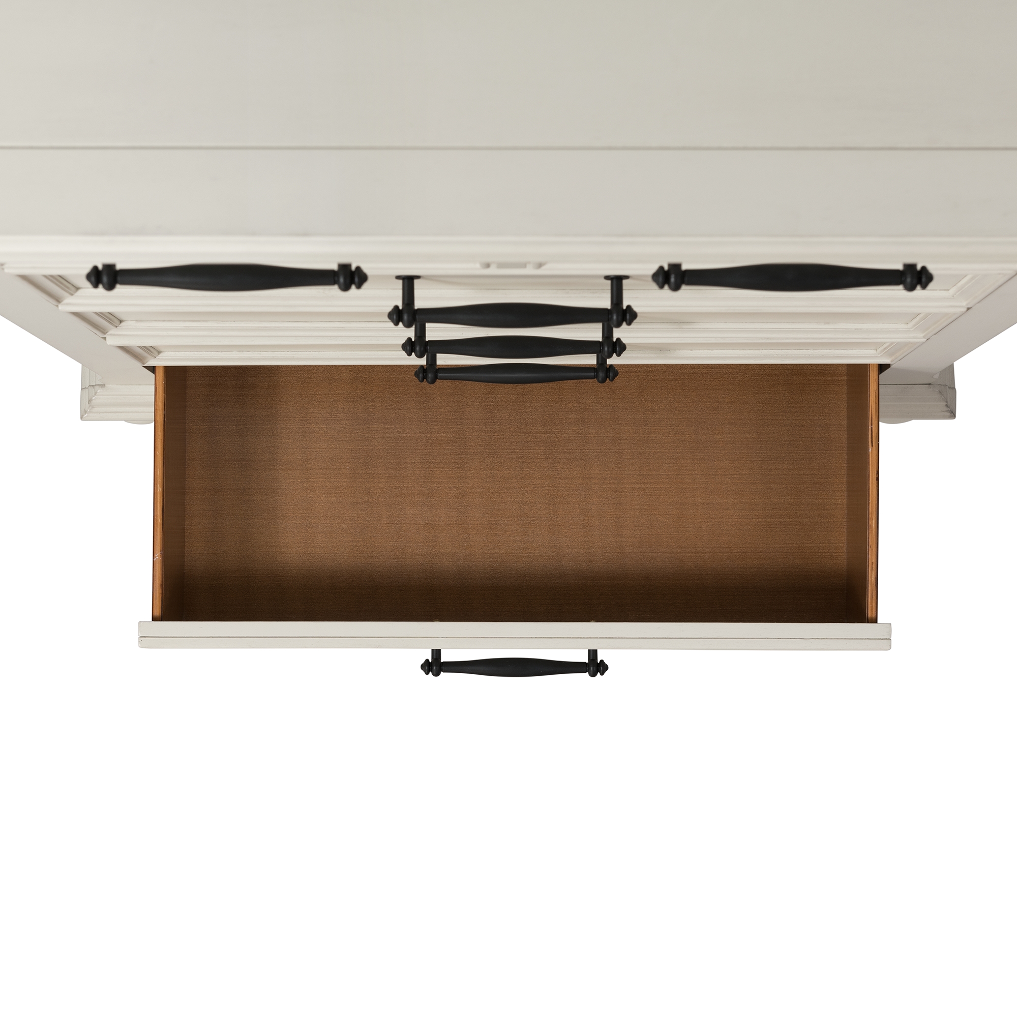 Slater-Chest-in-White_Detail-Bottom-drawer